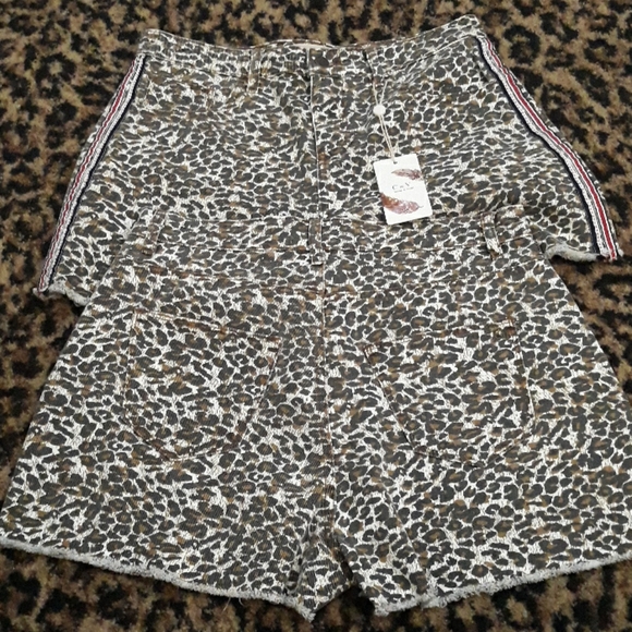Chelsea & violet frayed leopard animal print shorts Daisy Dukes NEW 27 29 HOT - Picture 2 of 10